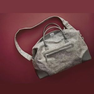 NEW DSW Large Grey Felt Weekender Tote Travel Bag